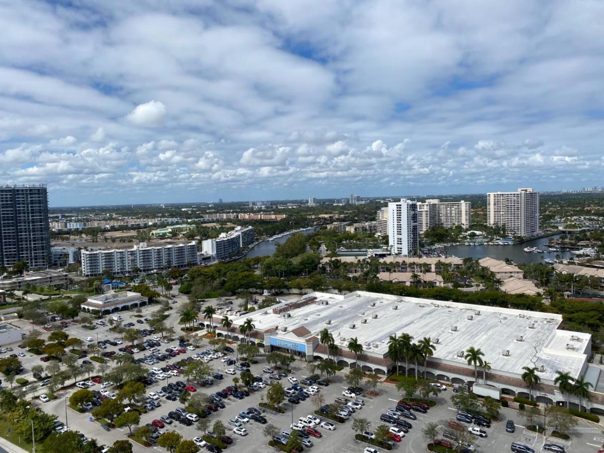 Amazing 1B-1B Apartment With Amazing View! 28A Hallandale Beach Esterno foto